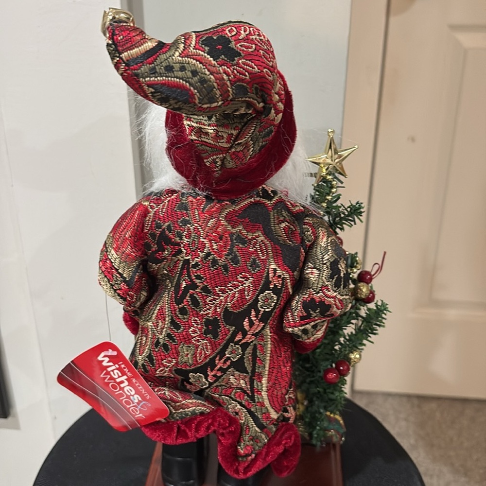 Holiday Decor Santa - Picture 3 of 14